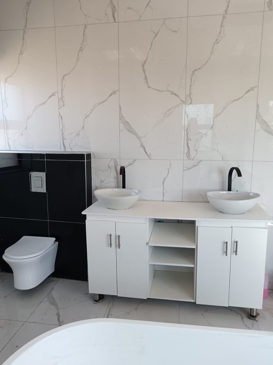 Bespoke Tiled Bathtub Enclosure